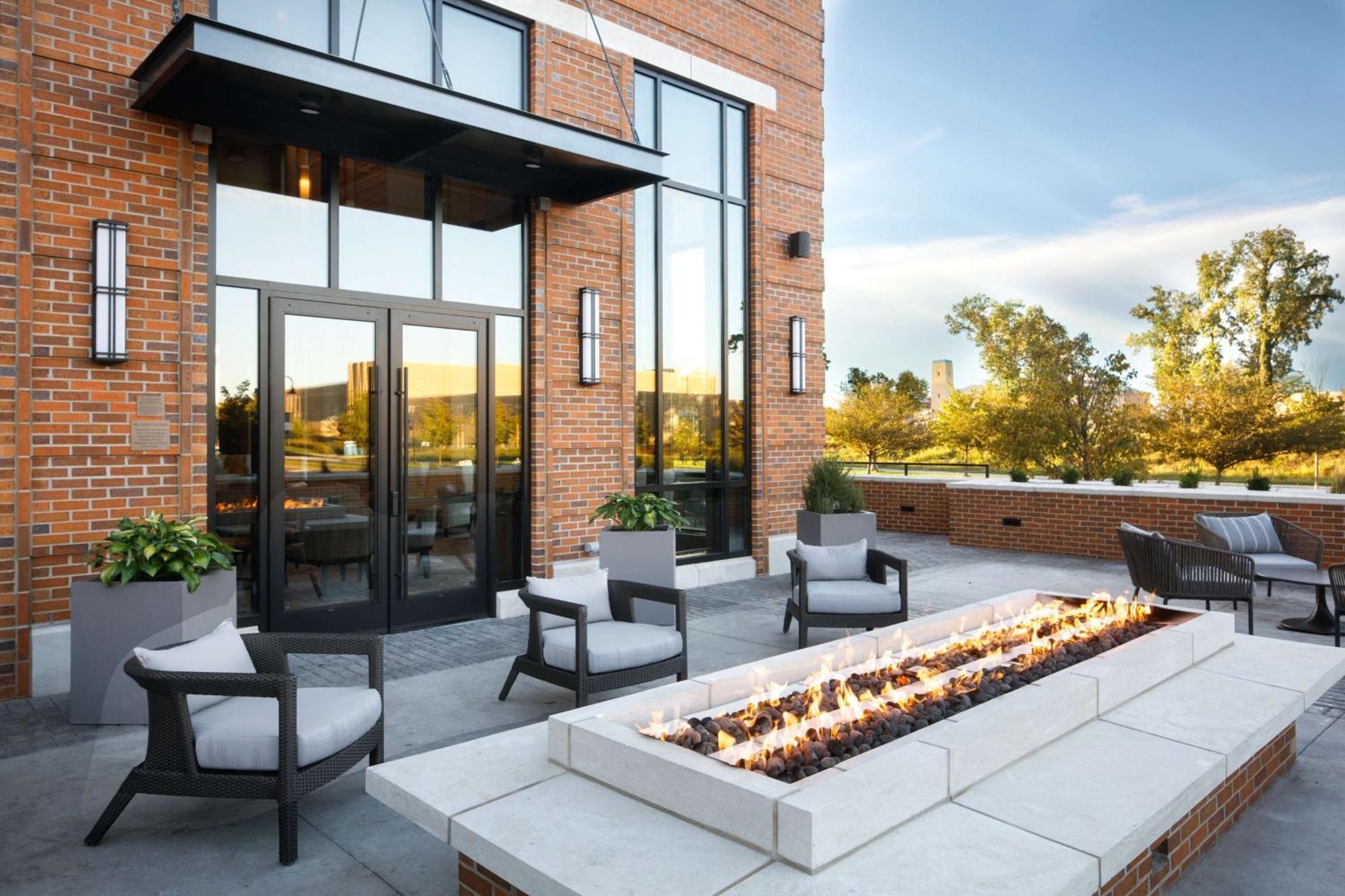 Embassy Suites By Hilton South Bend Exterior photo